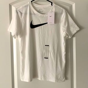 Nike NWT Women’s T-Shirt Dri-Fit Swoosh White Size Small